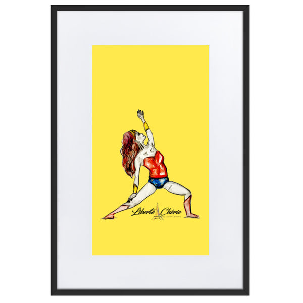 Liberté Chérie™ | <b>Affiche Pop Art Féministe Encadrée Posture De Guerrière Jaune</b>