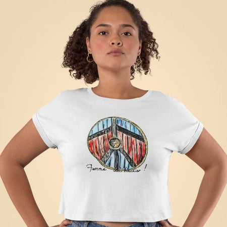 Liberté Chérie™ | <b>Crop Top Féministe Femme Au Bouclier</b>